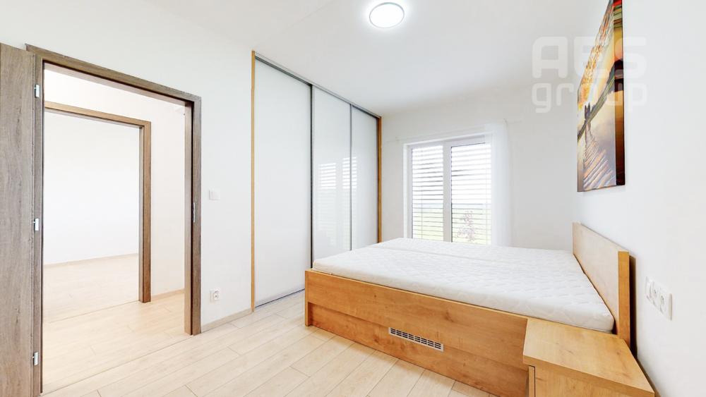 PREDAJ, 3 izbový mezonetový byt s predzáhradkou, ul. Lesná, Stupava