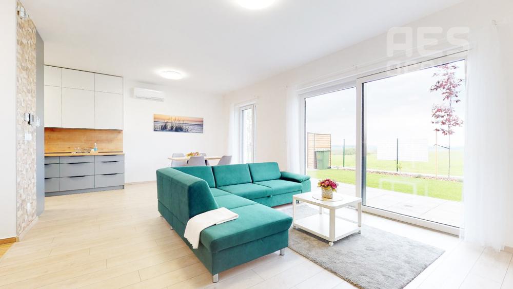 PREDAJ, 3 izbový mezonetový byt s predzáhradkou, ul. Lesná, Stupava