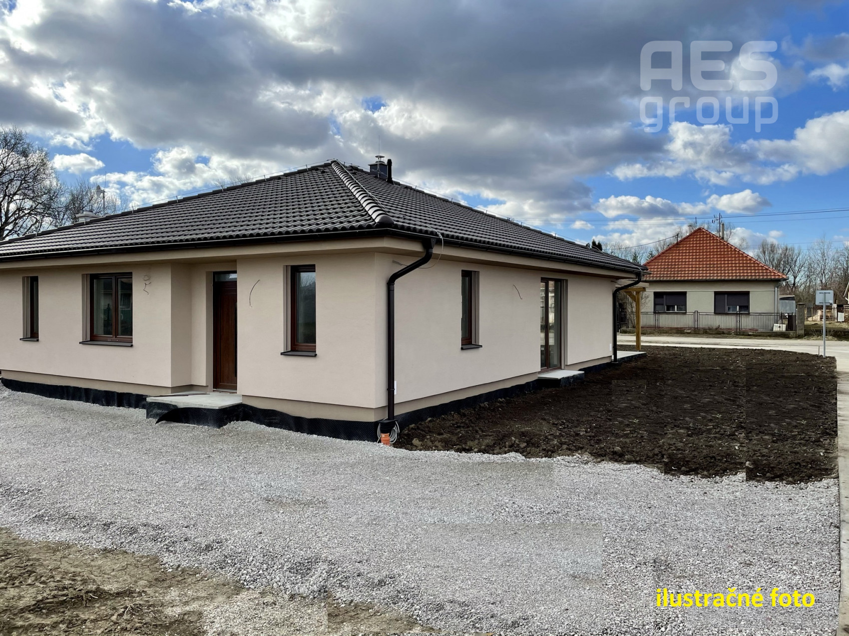 NOVOSTAVBA, 4 izbový bungalov v top štandarde Poľovnícka ul. Veľký Biel.