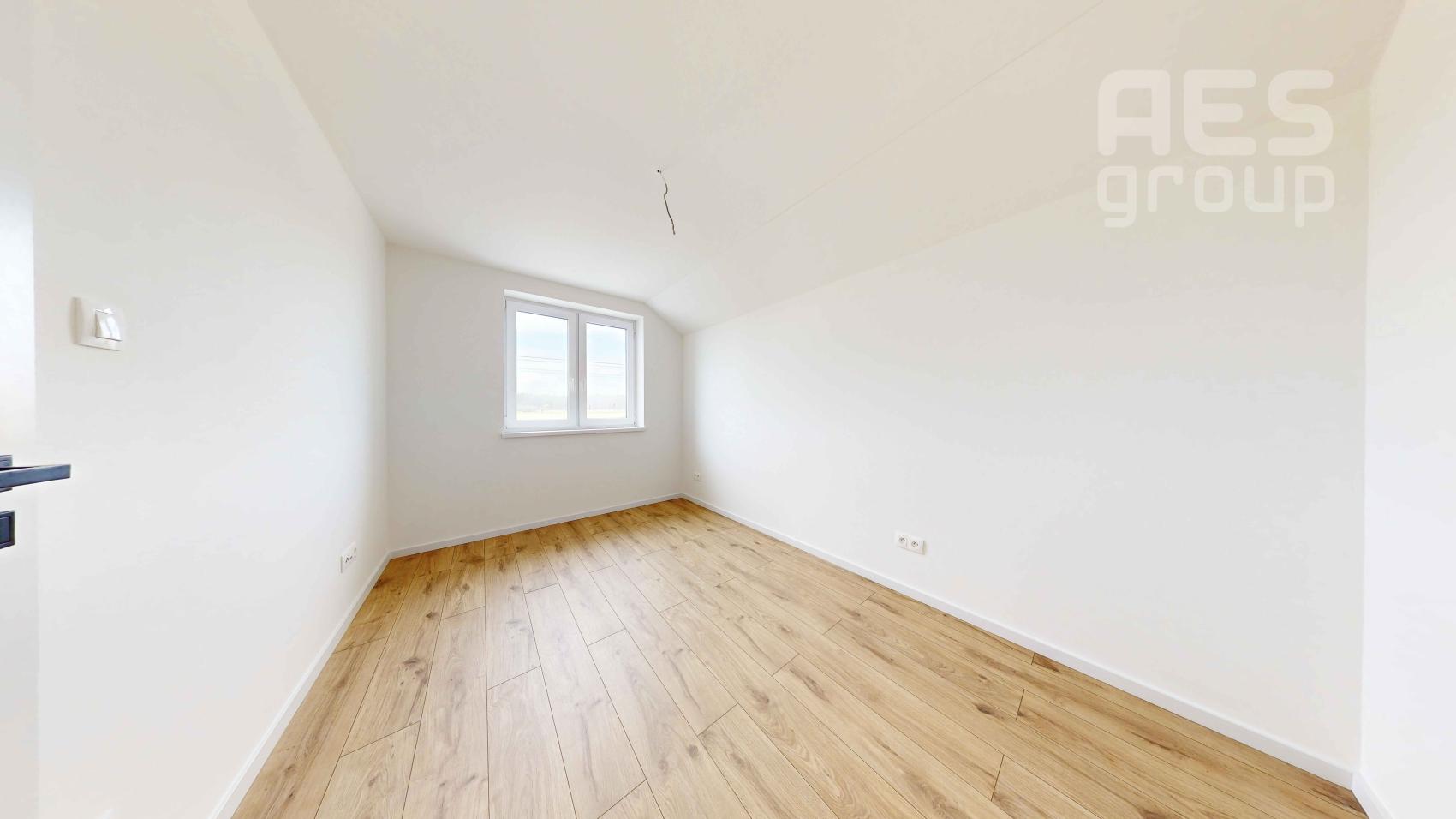 PREDAJ, 4 izbový mezonetový dom v dvojdome v top štandarde, lokalita Nová Alej Martina Benku, Kostolište.