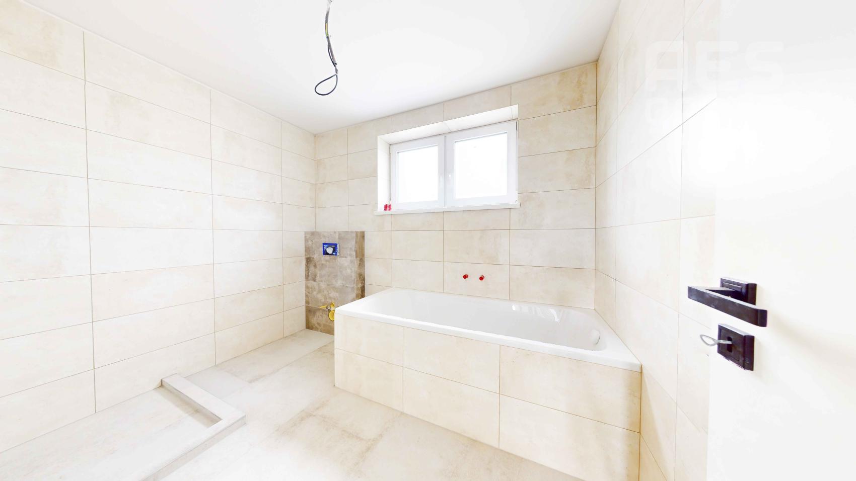 PREDAJ, 4 izbový mezonetový dom v dvojdome v top štandarde, lokalita Nová Alej Martina Benku, Kostolište.