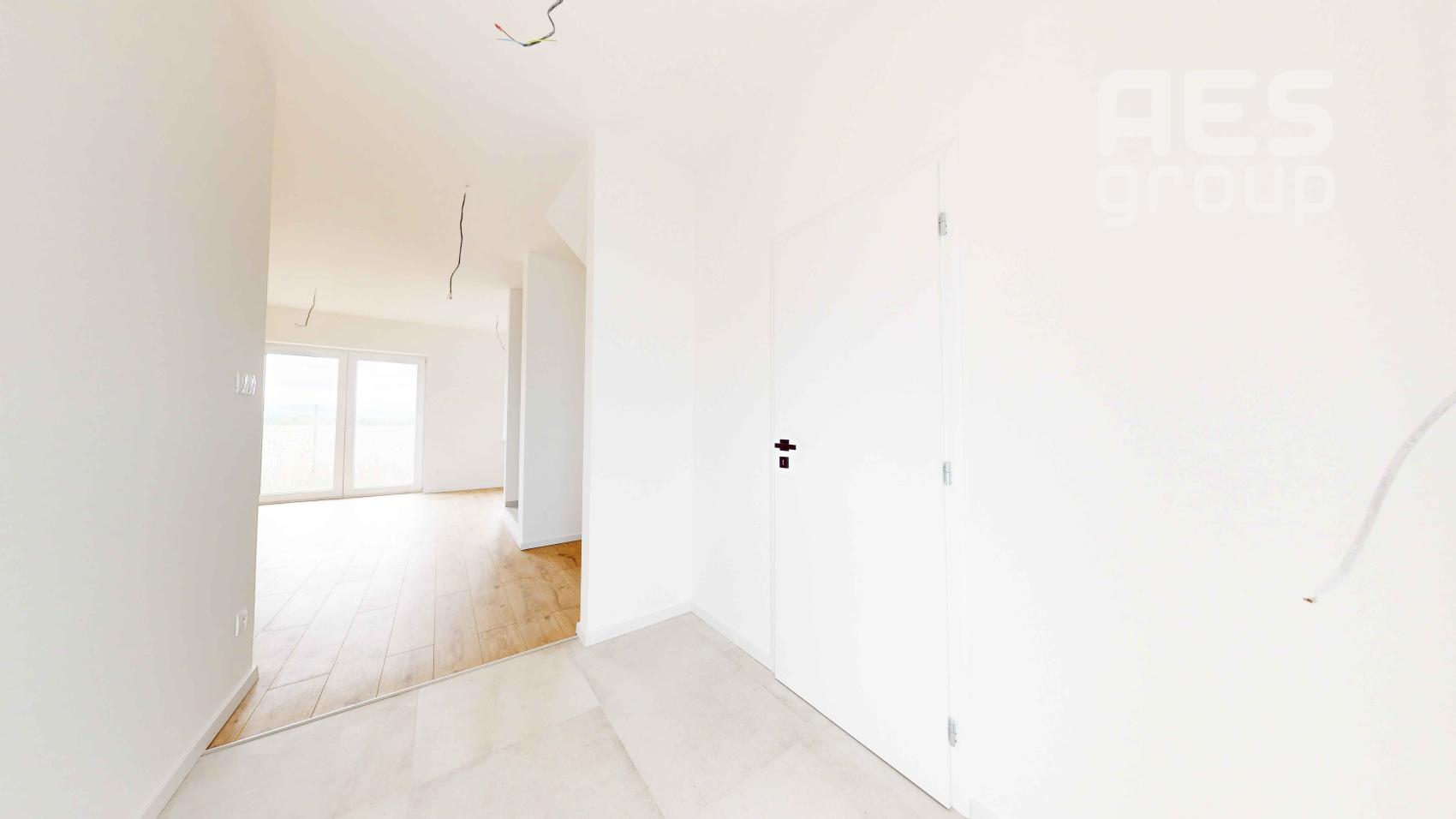 PREDAJ, 4 izbový mezonetový dom v dvojdome v top štandarde, lokalita Nová Alej Martina Benku, Kostolište.