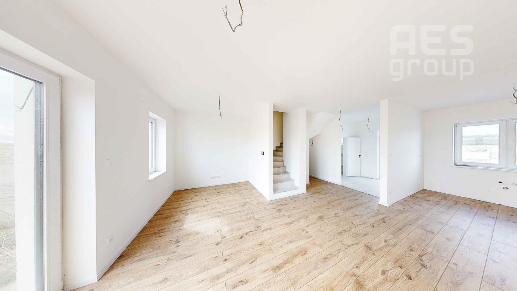 PREDAJ, 4 izbový mezonetový dom v dvojdome v top štandarde, lokalita Nová Alej Martina Benku, Kostolište.