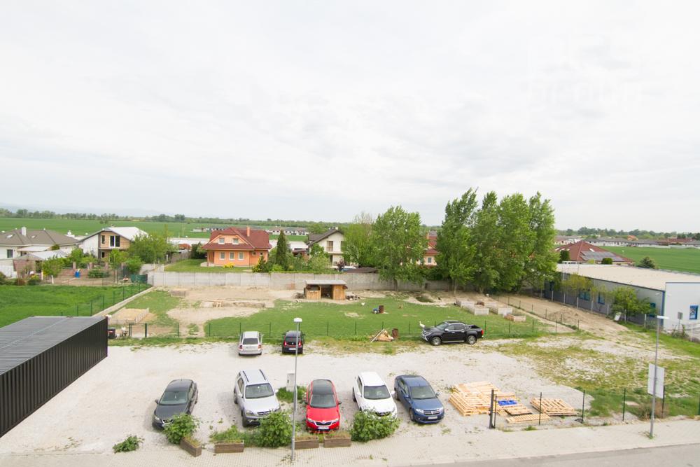 PREDAJ, POZEMOK 833 m2, MOST PRI BRATISLAVE