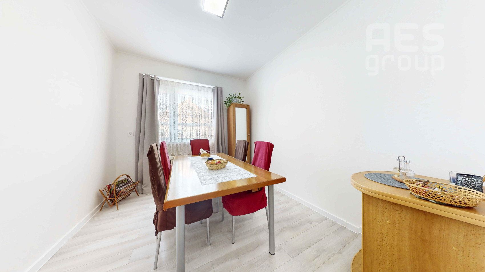 PREDAJ, 3 izbový rodinný s prístavbou 2i bytu, obec Jablonové