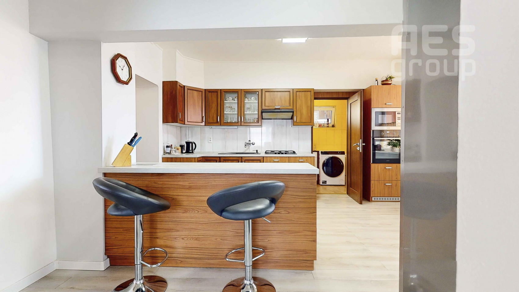 PREDAJ, 3 izbový rodinný s prístavbou 2i bytu, obec Jablonové