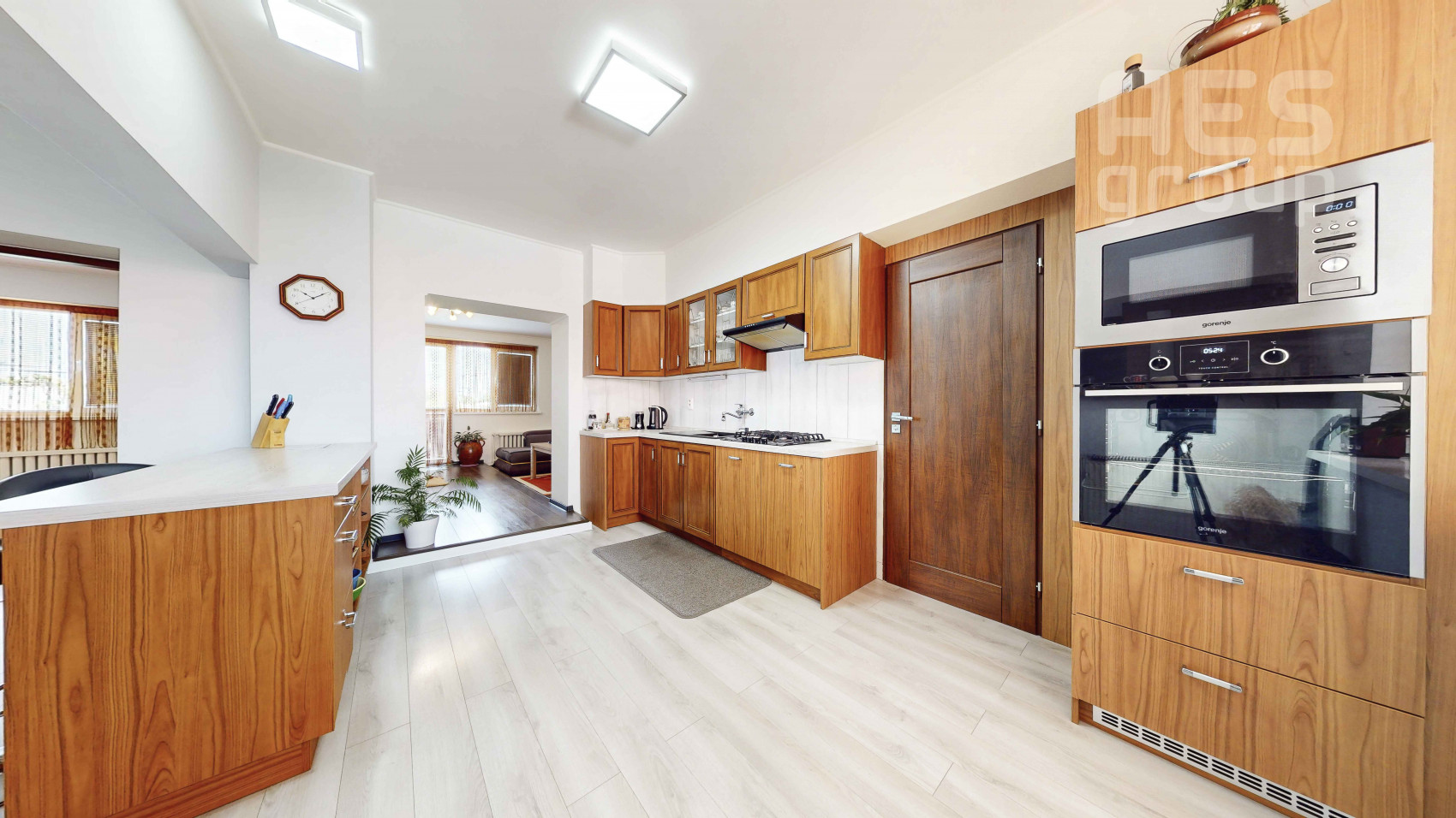 PREDAJ, 3 izbový rodinný s prístavbou 2i bytu, obec Jablonové