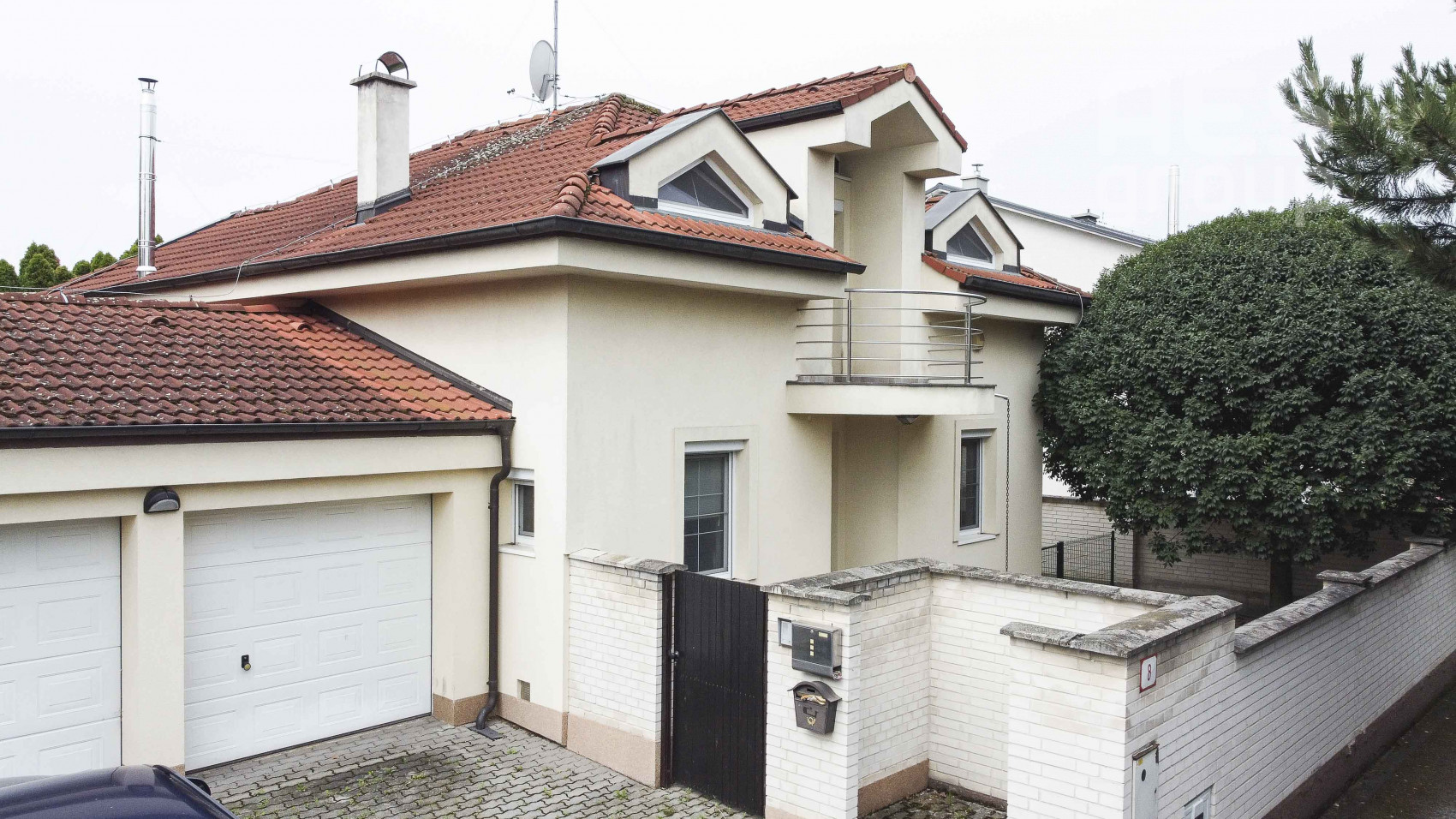 PREDAJ, 5i rodinný dom s dvojgarážovú, ul. Juračkova, Stupava