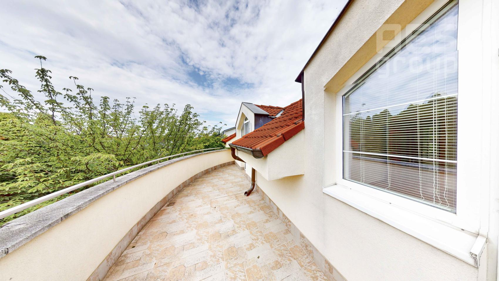 PREDAJ, 5i rodinný dom s dvojgarážovú, ul. Juračkova, Stupava