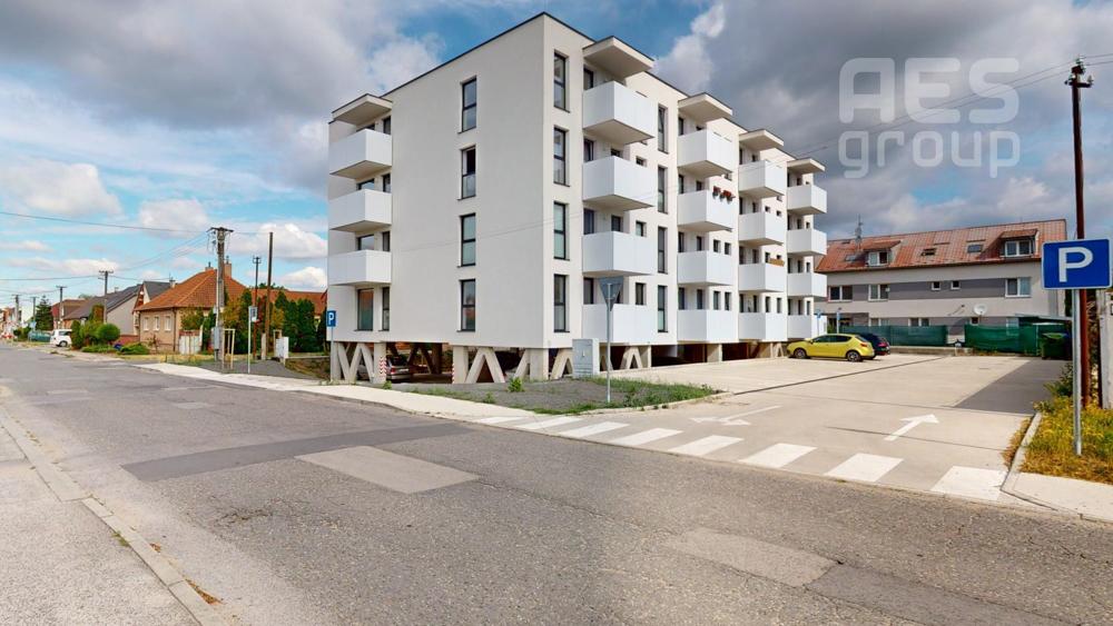 PRENÁJOM, 2 izbový byt s parkovacím státím a balkónom, Projekt NUEVO, ul. Dlhá, Stupava