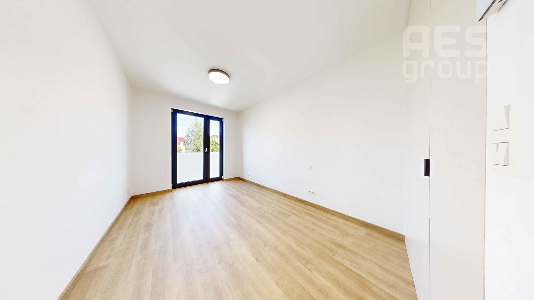 PRENÁJOM, NOVOSTAVBA, 4i mezonetový byt v dvojdome s predzáhradkou, ul. Bazová, Stupava