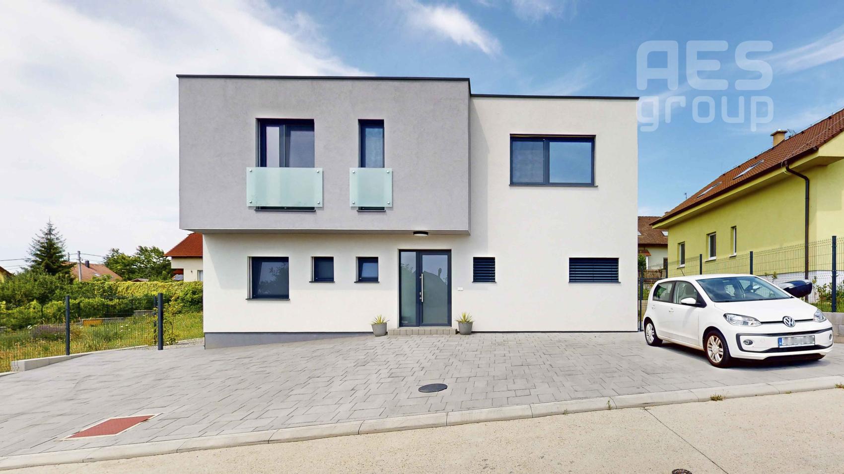 PRENÁJOM, NOVOSTAVBA, 4i mezonetový byt v dvojdome s predzáhradkou, ul. Bazová, Stupava