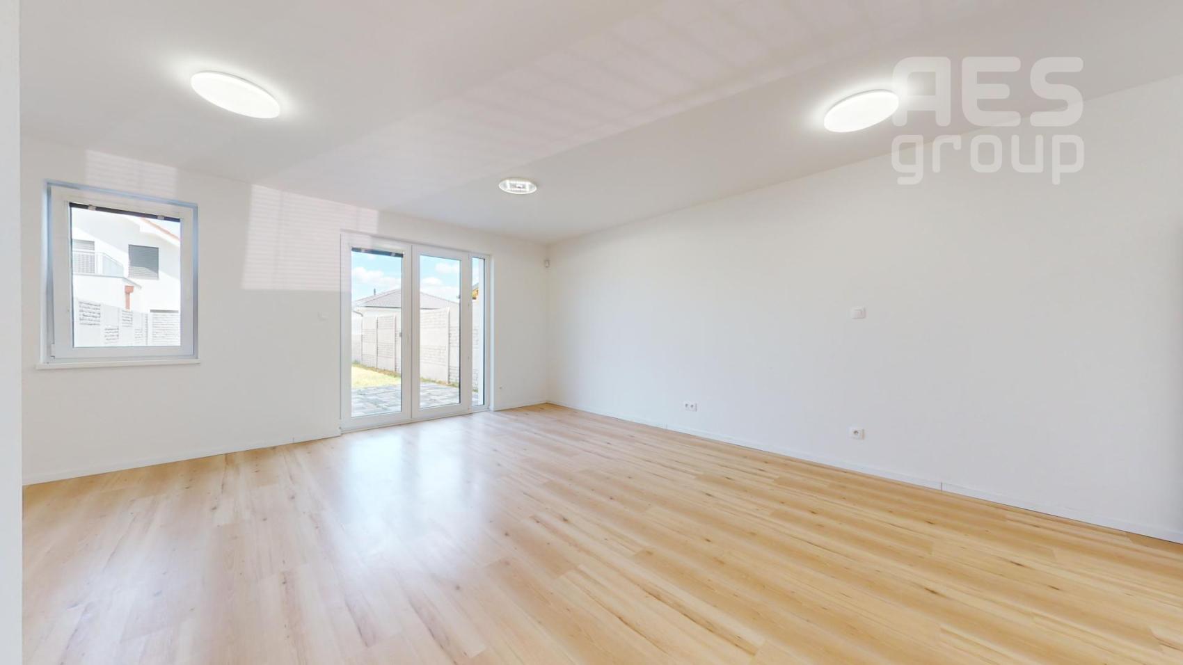 Prenájom 4 izbový dom Hubová ulica, Kostolište