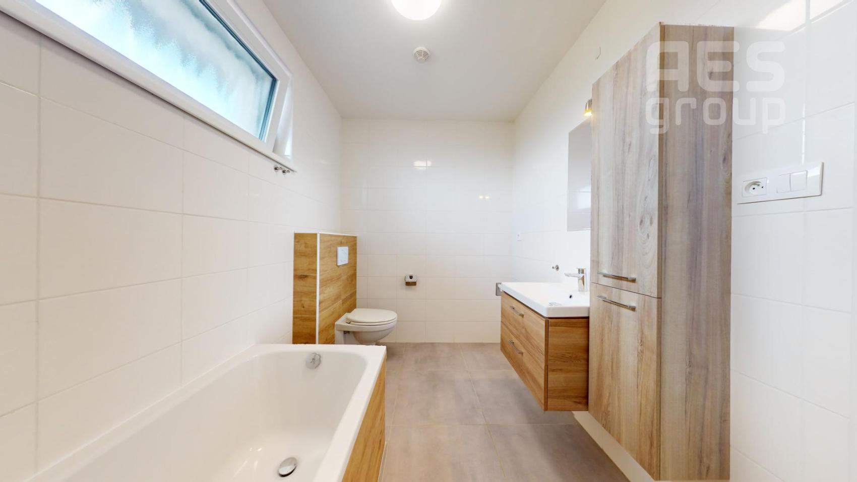 Prenájom 4 izbový dom Hubová ulica, Kostolište