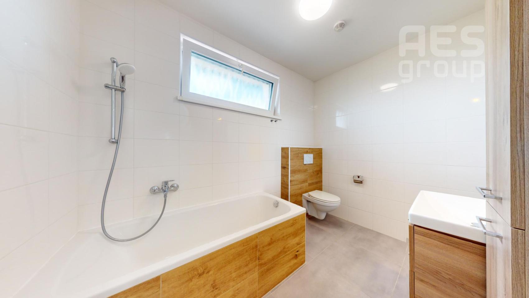 Prenájom 4 izbový dom Hubová ulica, Kostolište