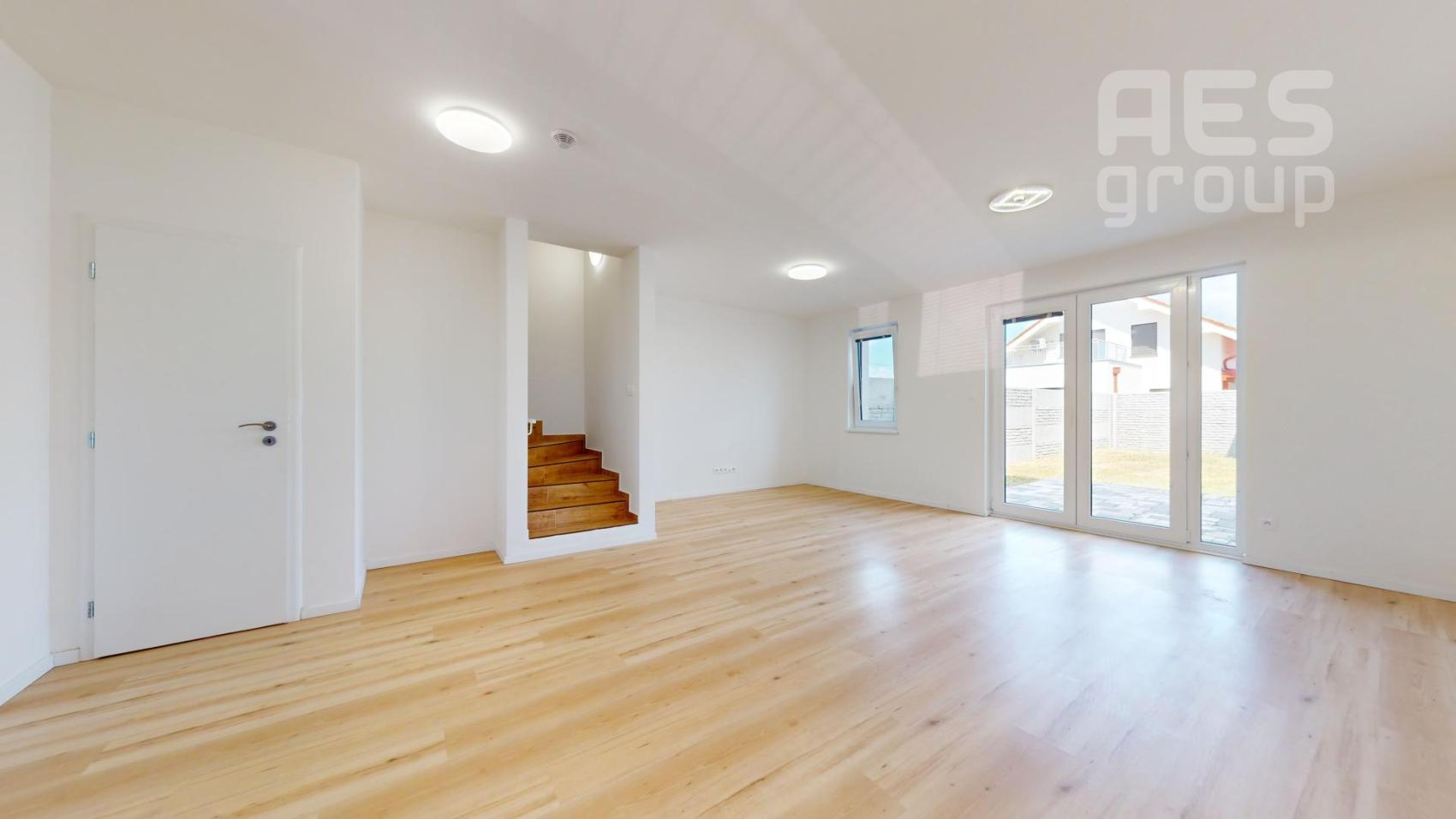 Prenájom 4 izbový dom Hubová ulica, Kostolište