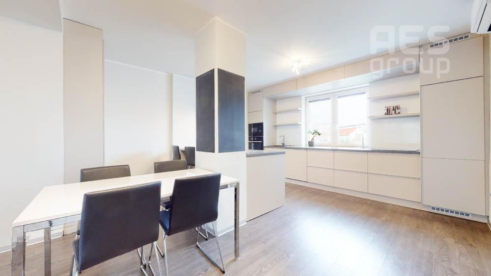 PRENÁJOM, DIZAJNOVÝ, VEĽKOMETRÁŽNY 3 IZBOVÝ BYT V CENTRE MALACIEK, GEN. M. R. ŠTEFÁNIKA, MALACKY