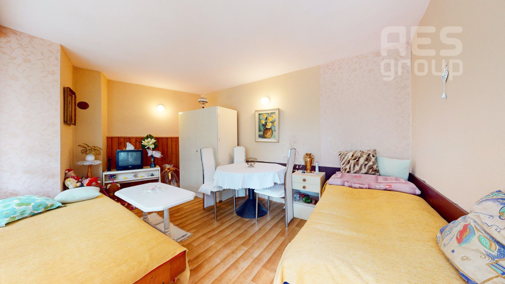 PREDAJ, ZÁHRADA S DVOMA CHATAMI, NOVÁ HORA, STUPAVA