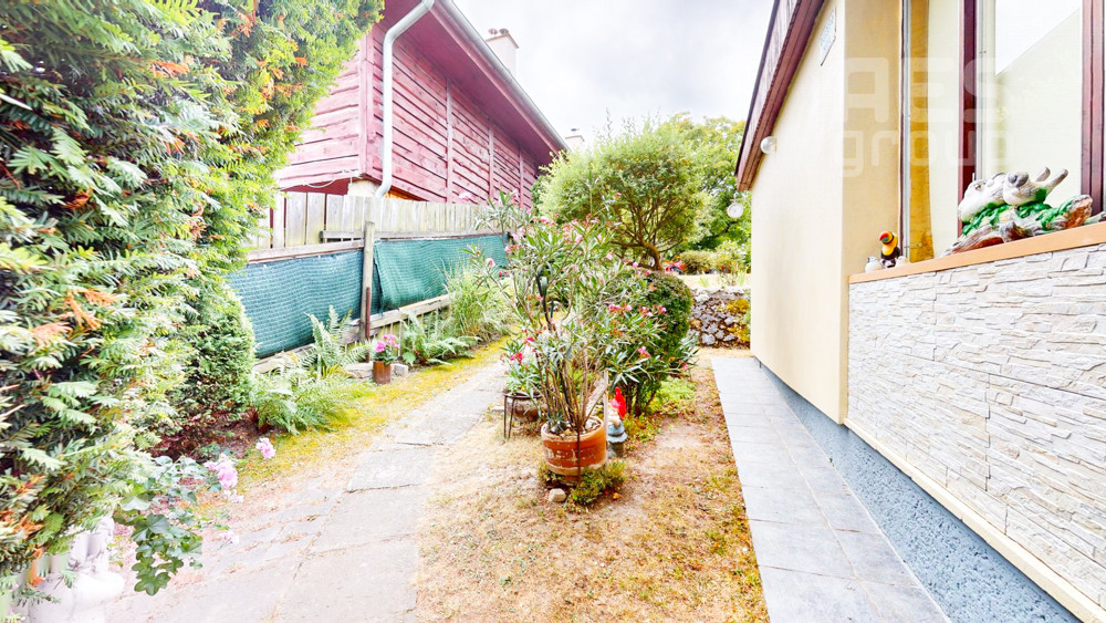 PREDAJ, ZÁHRADA S DVOMA CHATAMI, NOVÁ HORA, STUPAVA