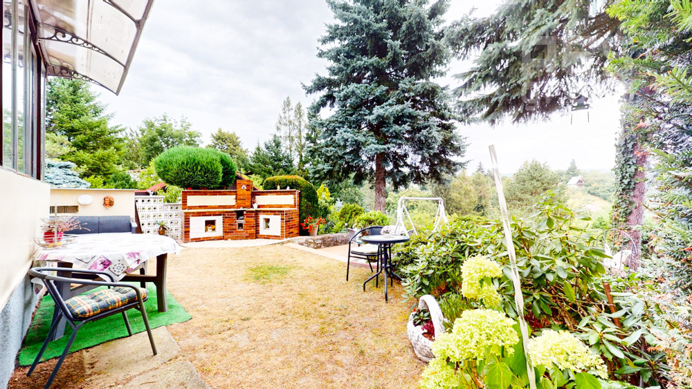 PREDAJ, ZÁHRADA S DVOMA CHATAMI, NOVÁ HORA, STUPAVA