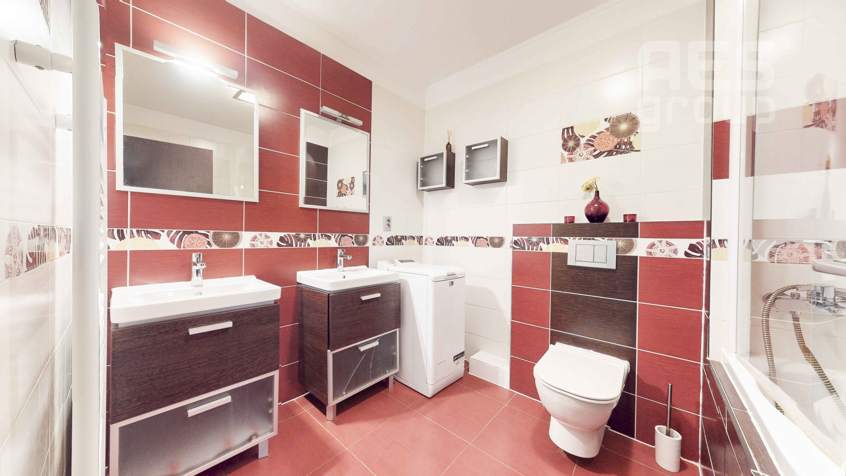 REZERVOVANÉ, PREDAJ, 3 izbový byt s priestrannou terasou a parkovacím státím, ul. Bočná, Stupava