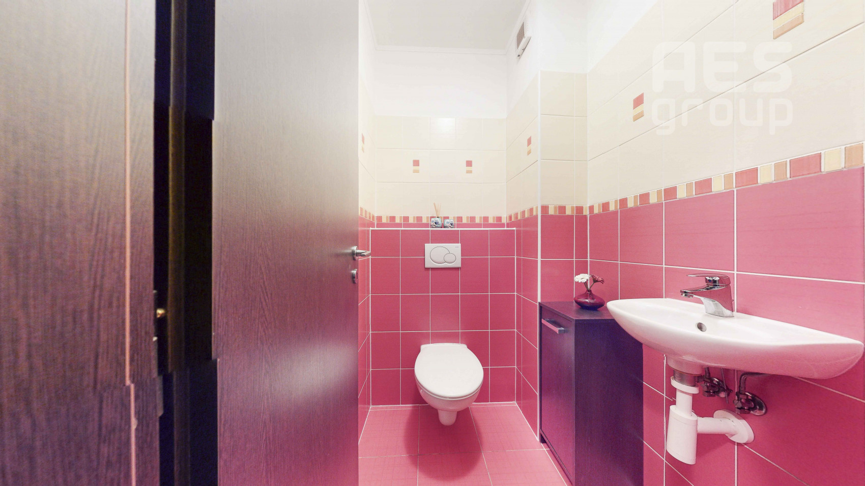 REZERVOVANÉ, PREDAJ, 3 izbový byt s priestrannou terasou a parkovacím státím, ul. Bočná, Stupava