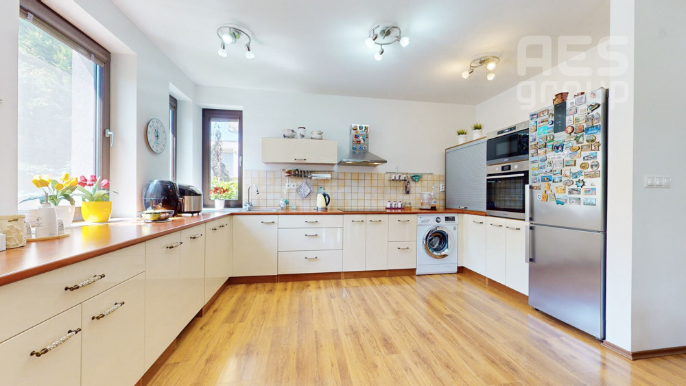 PREDAJ, 4i rodinný dom s garážou, ul. Dobšinského, Senec