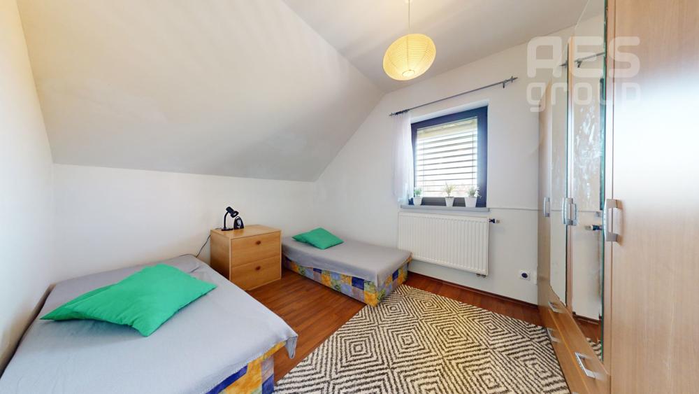 PREDAJ, 4i rodinný dom s garážou, ul. Dobšinského, Senec