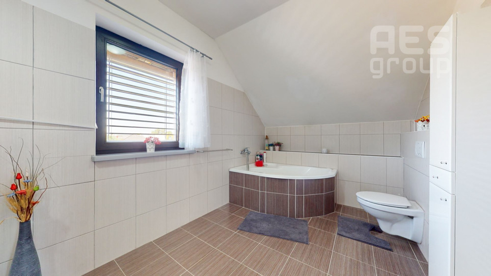 PREDAJ, 4i rodinný dom s garážou, ul. Dobšinského, Senec