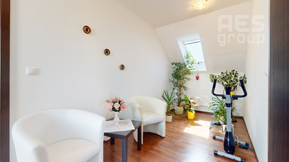 PREDAJ, 4i rodinný dom s garážou, ul. Dobšinského, Senec