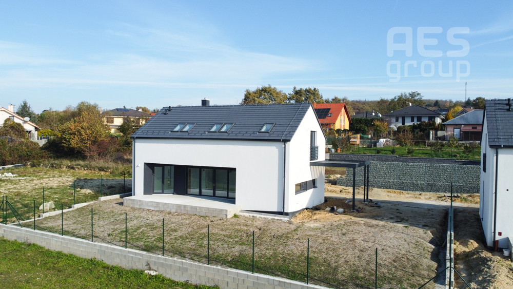 PREDAJ, 5 IZBOVÝ DOM, KREMENICA, STUPAVA - KOLAUDUJEME