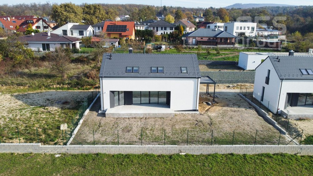 PREDAJ, 5 IZBOVÝ DOM, KREMENICA, STUPAVA - KOLAUDUJEME