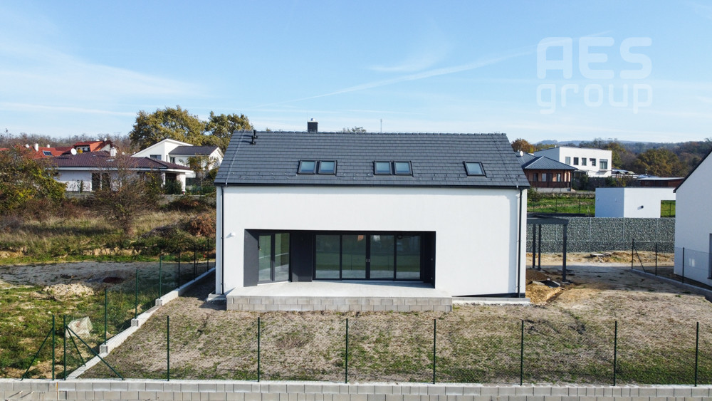 PREDAJ, 5 IZBOVÝ DOM, KREMENICA, STUPAVA - KOLAUDUJEME