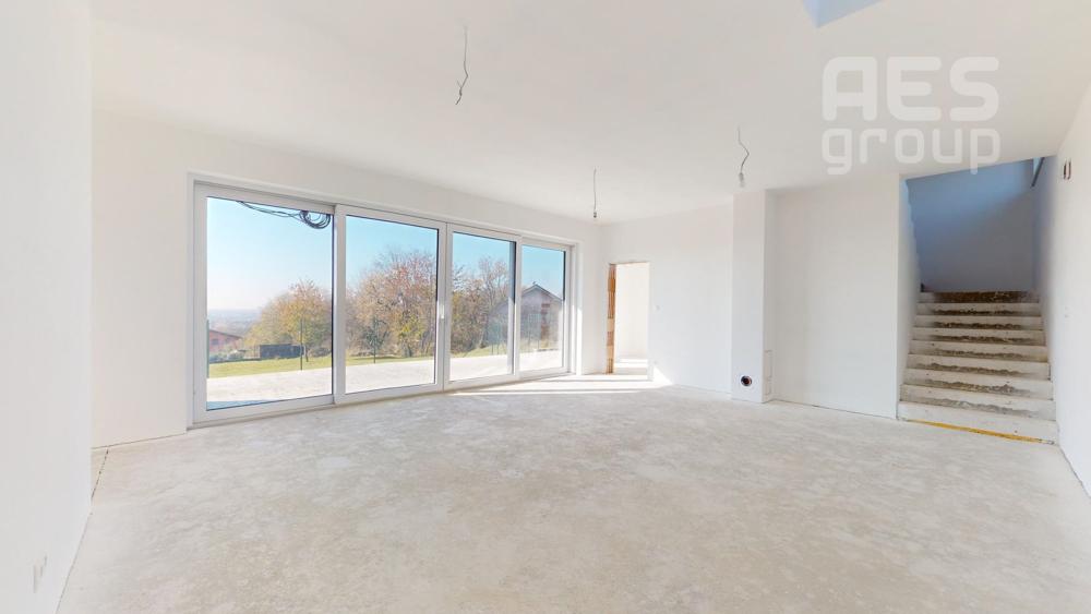 PREDAJ, 5 IZBOVÝ DOM, KREMENICA, STUPAVA - KOLAUDUJEME