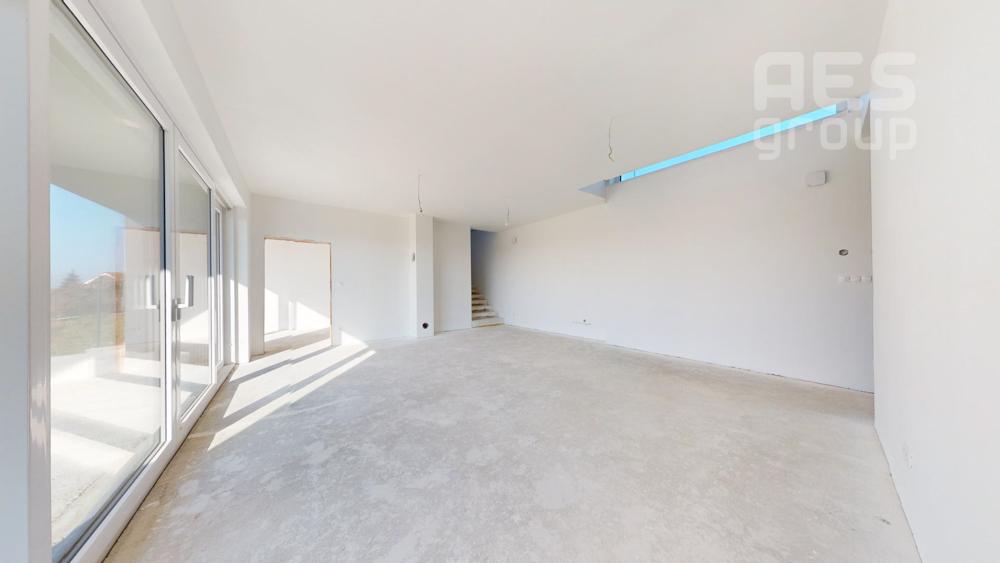 PREDAJ, 5 IZBOVÝ DOM, KREMENICA, STUPAVA - KOLAUDUJEME