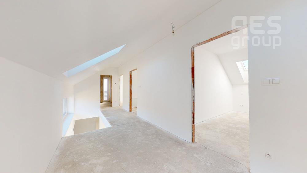 PREDAJ, 5 IZBOVÝ DOM, KREMENICA, STUPAVA - KOLAUDUJEME