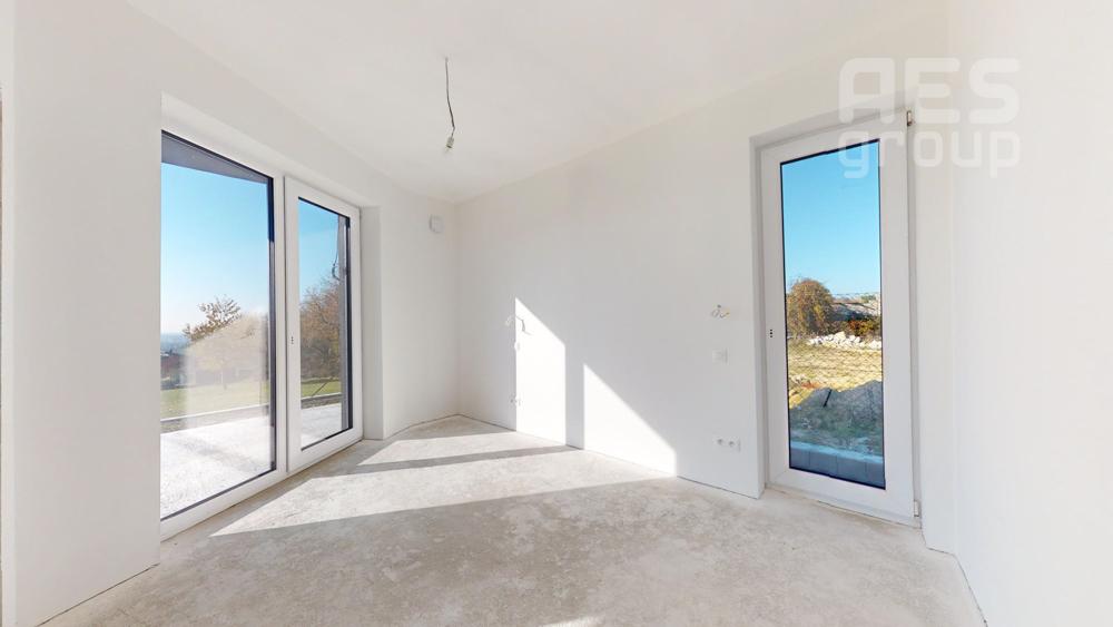 PREDAJ, 5 IZBOVÝ DOM, KREMENICA, STUPAVA - KOLAUDUJEME