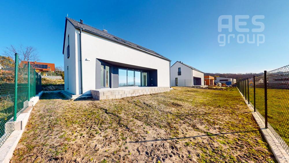 PREDAJ, 5 IZBOVÝ DOM, KREMENICA, STUPAVA - KOLAUDUJEME