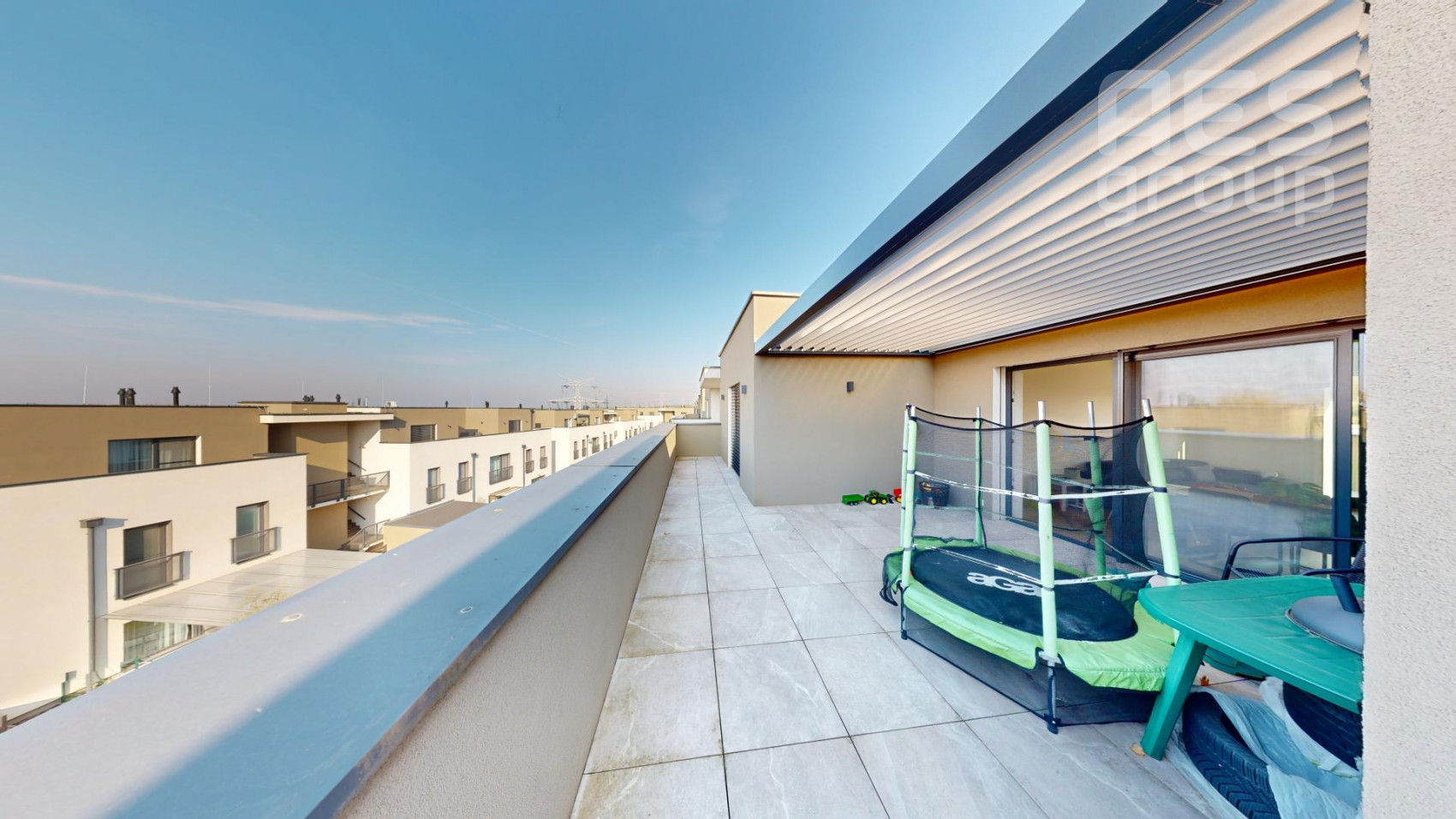 PRENÁJOM, 3 izbový penthouse s terasou na Pastierskej ul. Stupava