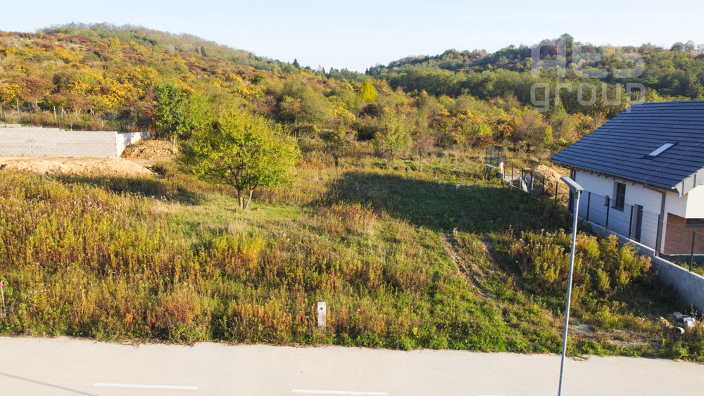 PREDAJ, POZEMOK 678 m2, UL. PÚPAVOVA, STUPAVA
