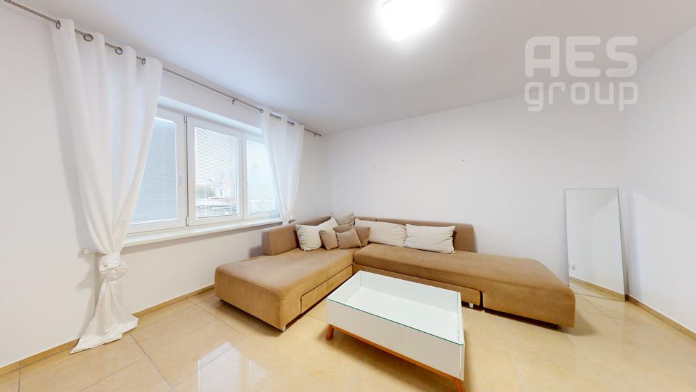 PRENÁJOM, 2 IZBOVÝ BYT, BUDOVATEĽSKÁ, STUPAVA