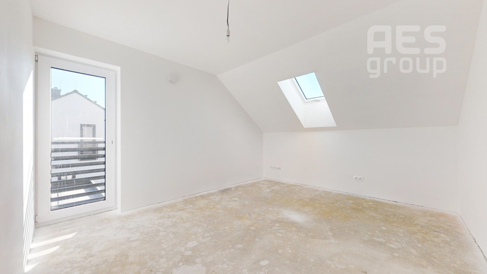 PREDAJ, 5 IZBOVÝ DOM, KREMENICA, STUPAVA - KOLAUDUJEME