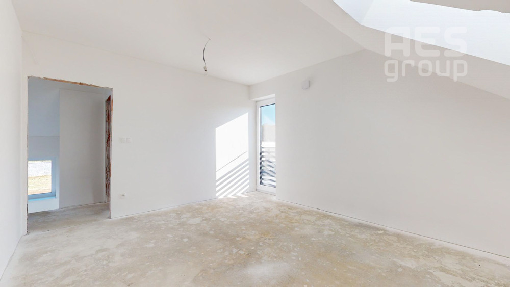 PREDAJ, 5 IZBOVÝ DOM, KREMENICA, STUPAVA - KOLAUDUJEME