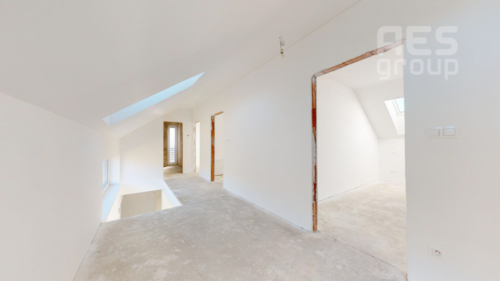 PREDAJ, 5 IZBOVÝ DOM, KREMENICA, STUPAVA - KOLAUDUJEME