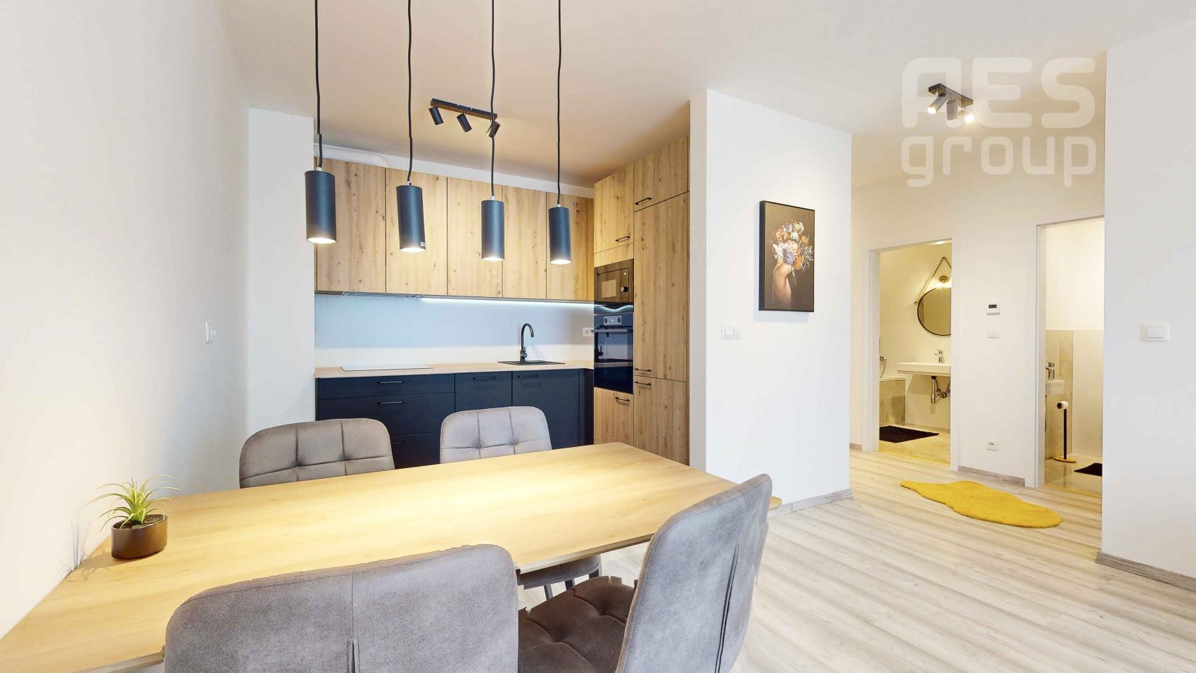 REZERVOVANÉ, PRENÁJOM, 2 izbový byt s vnútorným parkovacím státím a balkónom, Projekt Noemis, ul. Cementárenská, Stupava