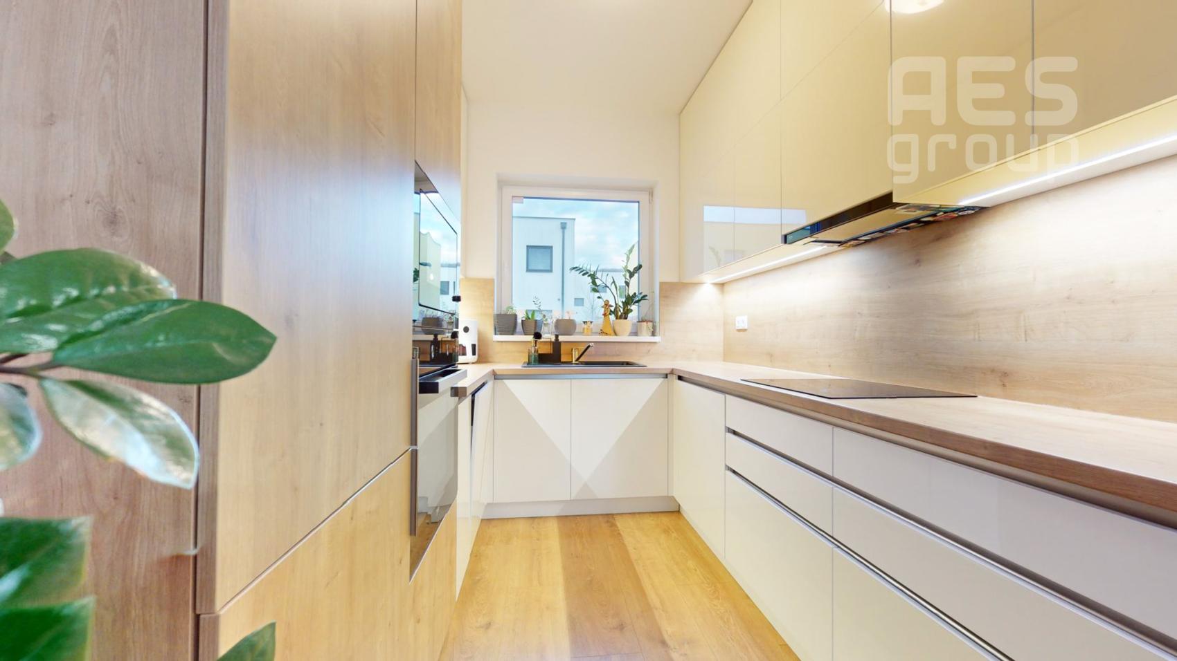 PREDAJ, 3 izbový mezonetový byt v novostavbe so záhradou, lokalita Nová Obora, Stupava