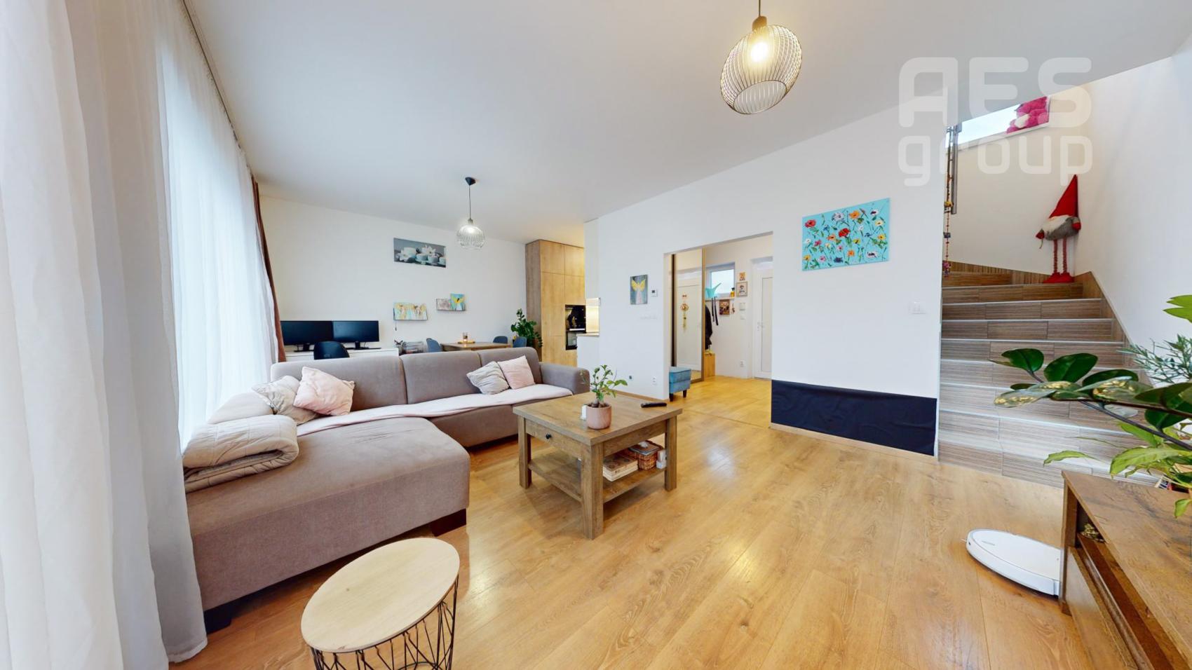 PREDAJ, 3 izbový mezonetový byt v novostavbe so záhradou, lokalita Nová Obora, Stupava