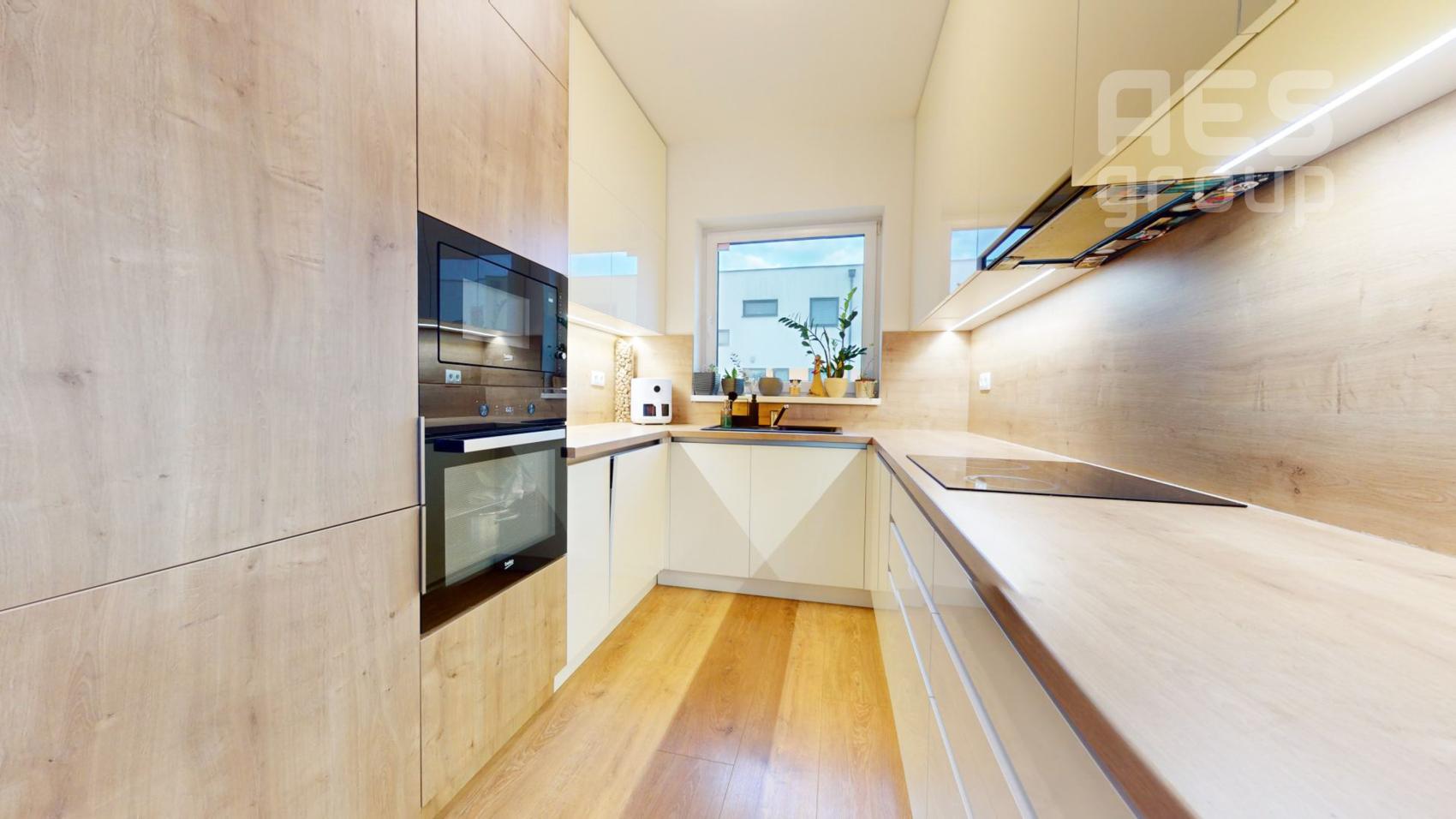 PREDAJ, 3 izbový mezonetový byt v novostavbe so záhradou, lokalita Nová Obora, Stupava