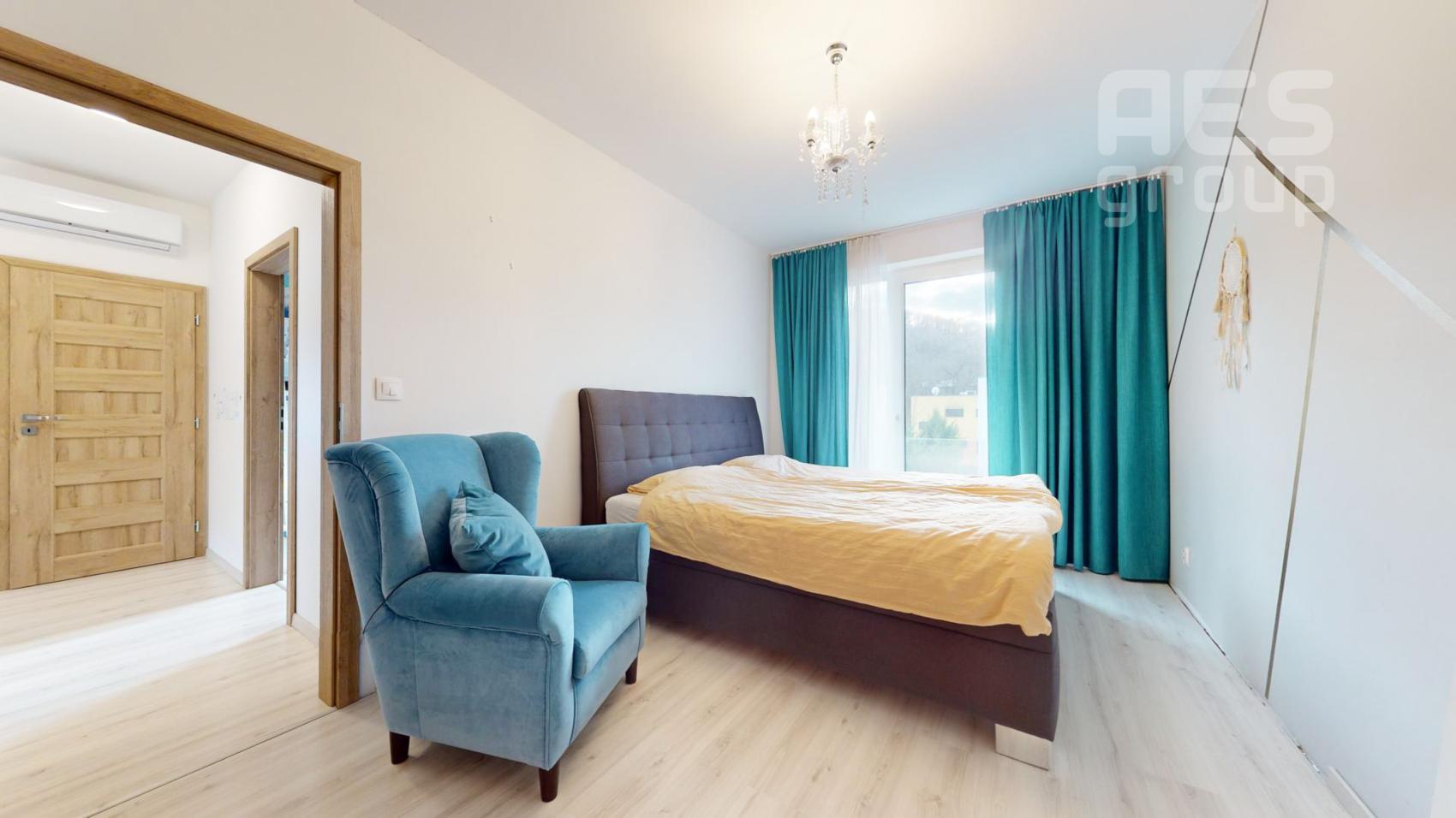 PREDAJ, 3 izbový mezonetový byt v novostavbe so záhradou, lokalita Nová Obora, Stupava