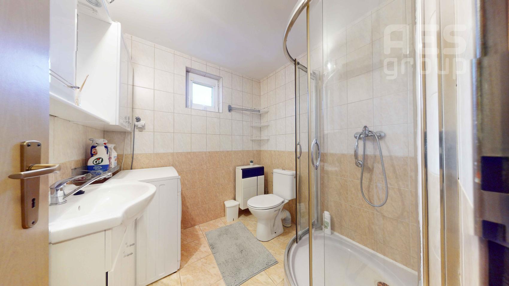 REZERVOVANÉ, PREDAJ, 4 izbový rodinný dom s prístavbou 2 izbového bytu, ul. Wolkerova, Stupava